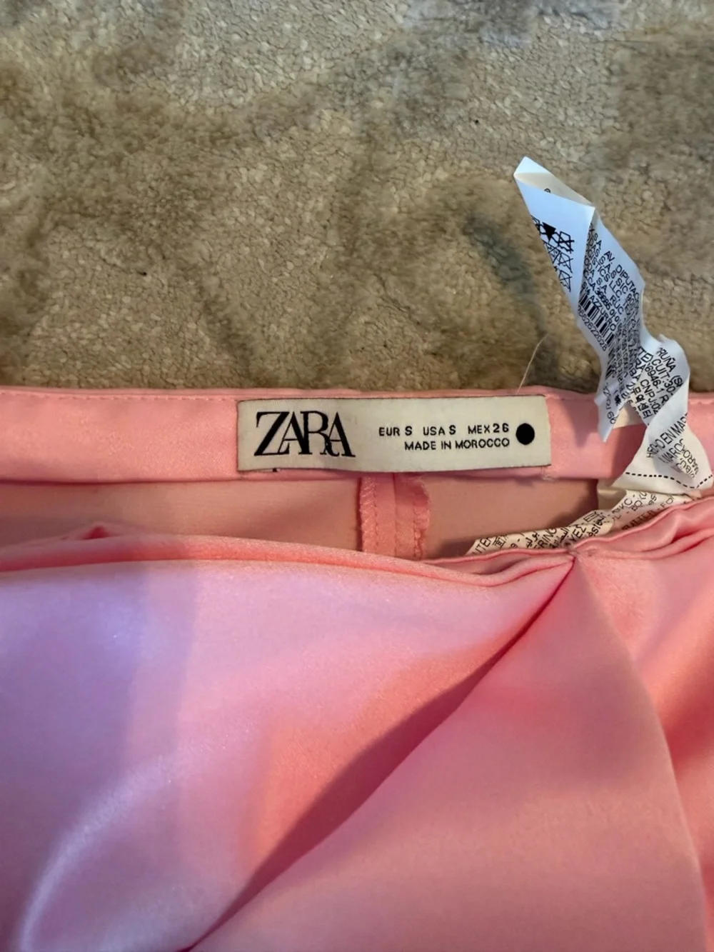 Zara Bubblegum Pink Satin Mini Skirt with Front Tie - Picture 2 of 2